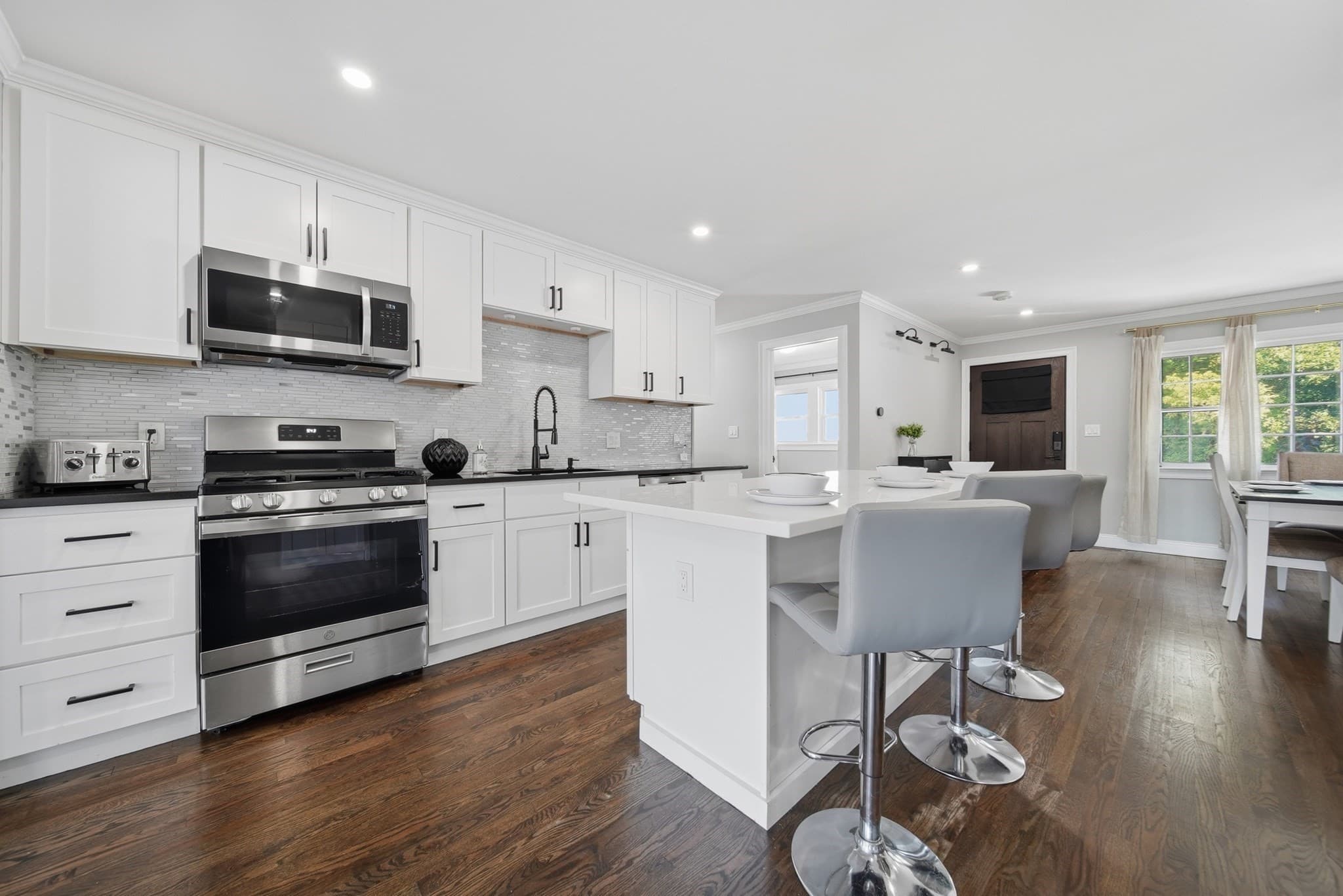 Single Family Residence at 107 New York St, Lowell MA 01854, Lowell, photo 10 of 39