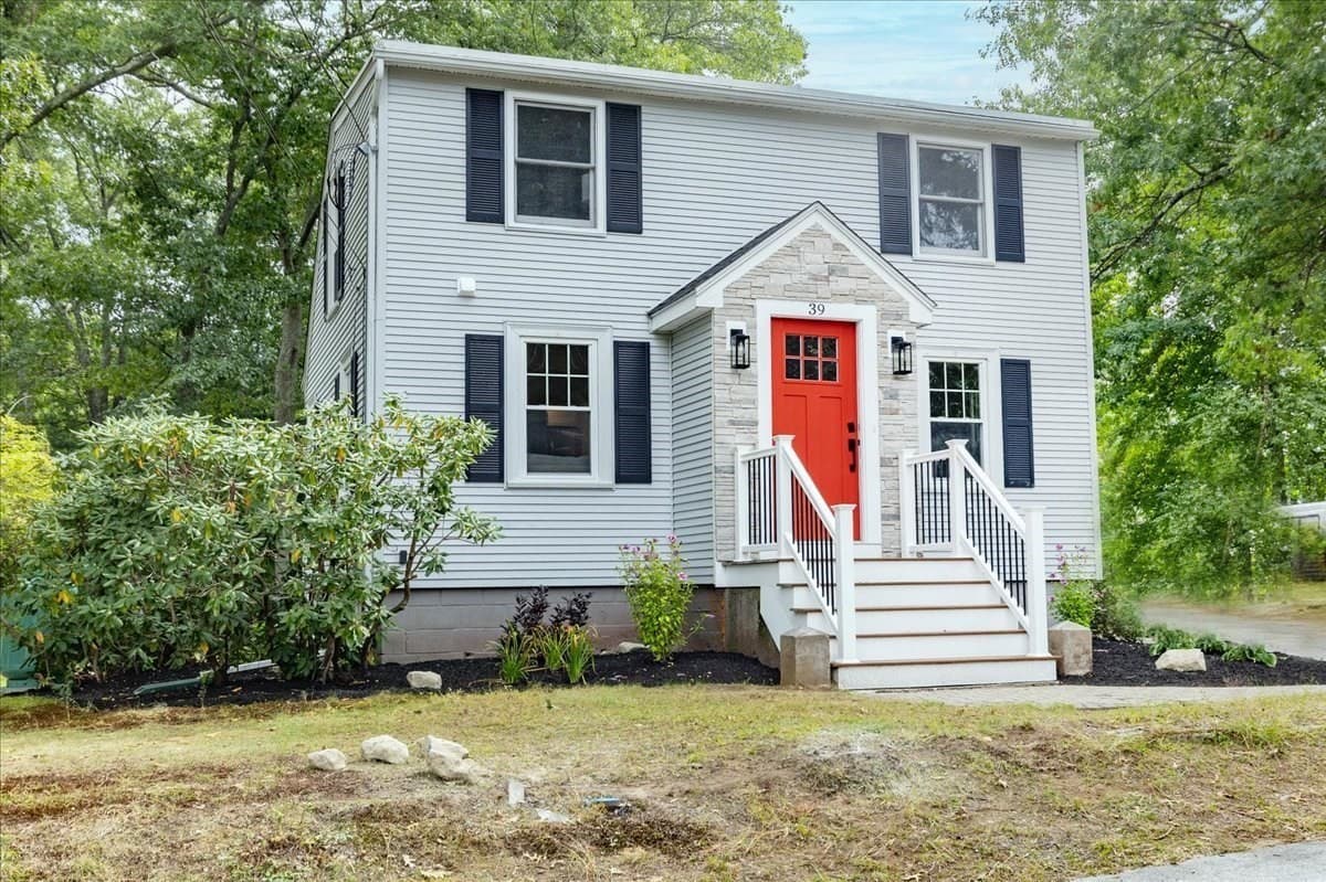 Single Family Residence at 39 Birch St, Tewksbury MA 01876, Tewksbury, photo 2 of 41