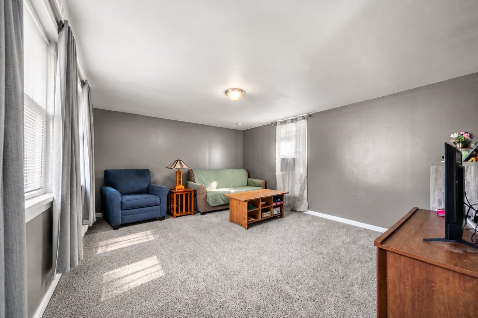 2 Family - 2 Units Up/Down at 40 Railroad Avenue, Taunton MA 02780, Taunton, photo 33 of 42