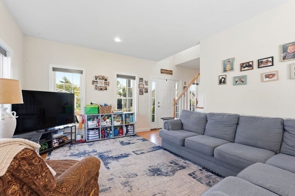 Single Family Residence at 29 Tea Party Dr # 29, Uxbridge MA 01569, Uxbridge, photo 23 of 42