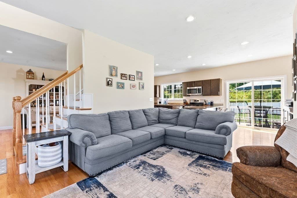 Single Family Residence at 29 Tea Party Dr # 29, Uxbridge MA 01569, Uxbridge, photo 22 of 42
