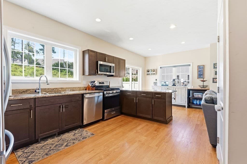 Single Family Residence at 29 Tea Party Dr # 29, Uxbridge MA 01569, Uxbridge, photo 15 of 42