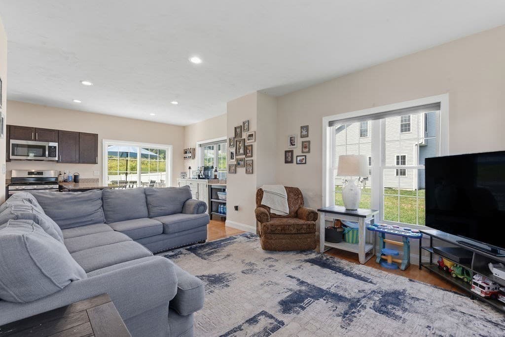 Single Family Residence at 29 Tea Party Dr # 29, Uxbridge MA 01569, Uxbridge, photo 21 of 42