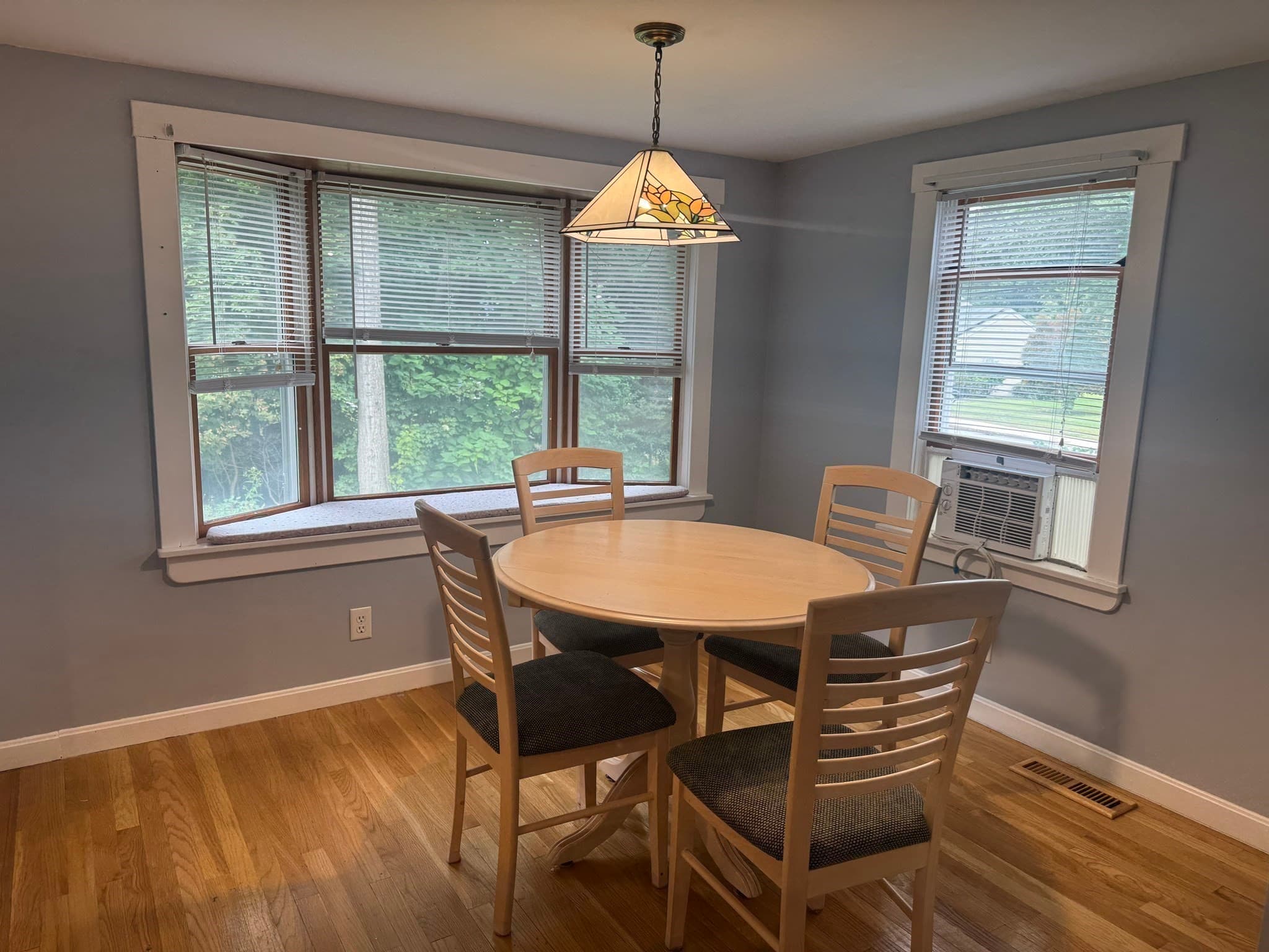 Single Family Residence at 28 Bedford Road, Woburn MA 01801, Woburn, photo 6 of 37