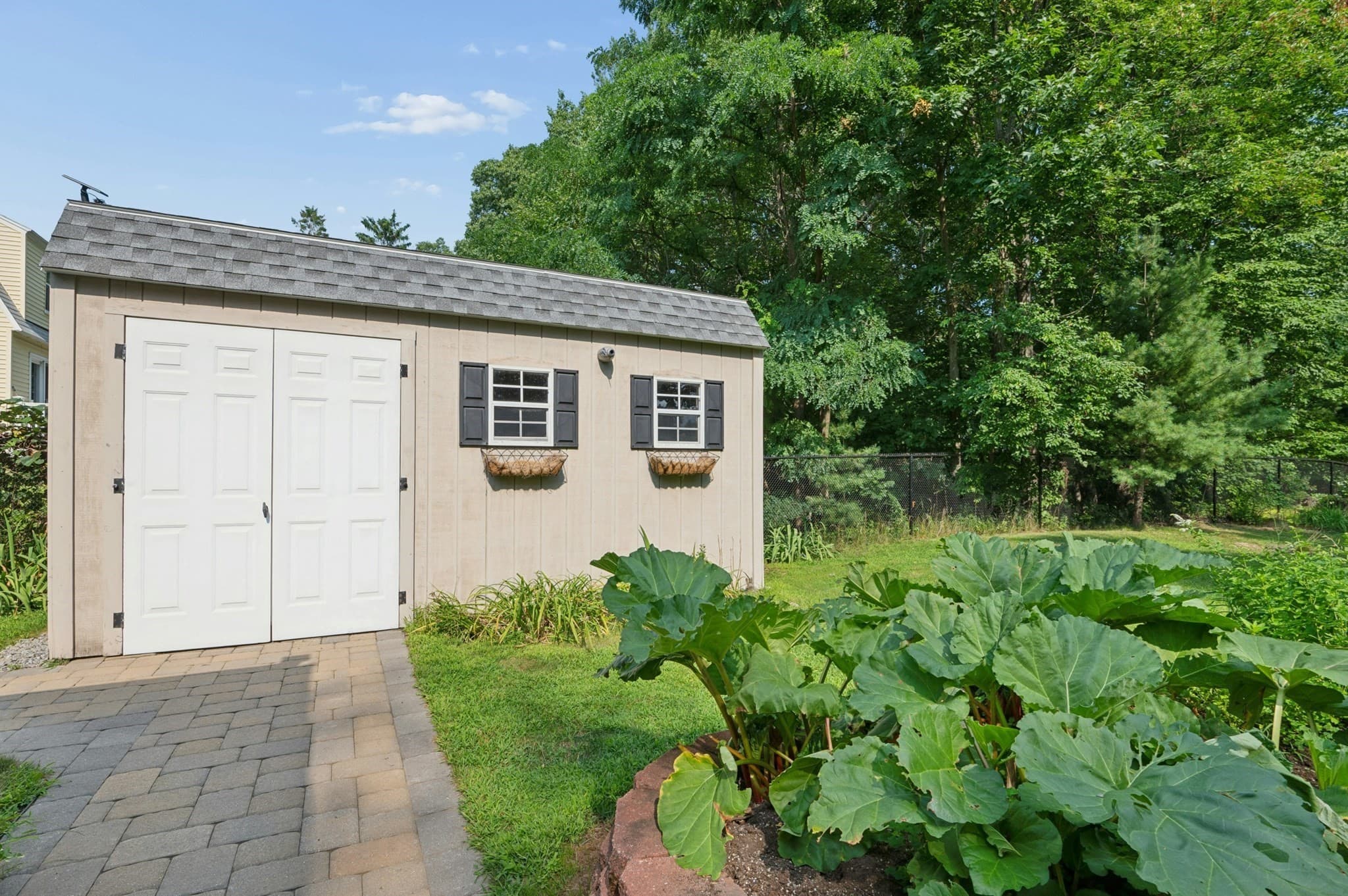 Single Family Residence at 11 Greybert Ln, Worcester MA 01602, Worcester, photo 12 of 42