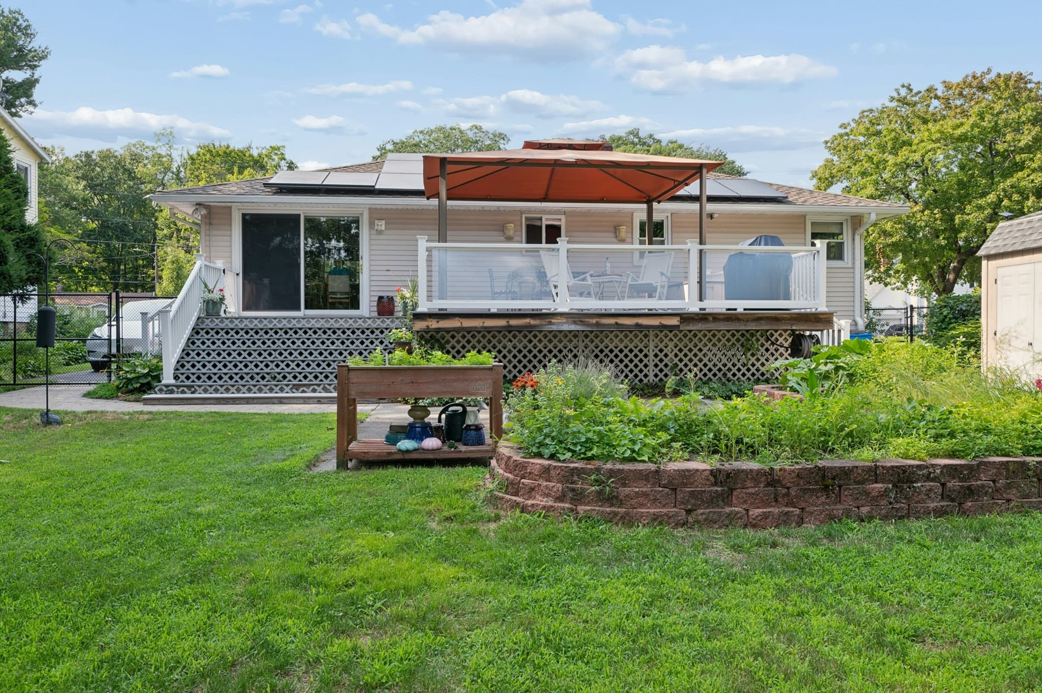 Single Family Residence at 11 Greybert Ln, Worcester MA 01602, Worcester, photo 7 of 42