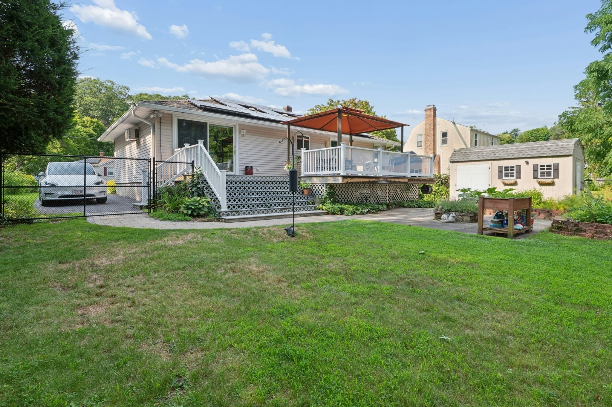 Single Family Residence at 11 Greybert Ln, Worcester MA 01602, Worcester, photo 8 of 42