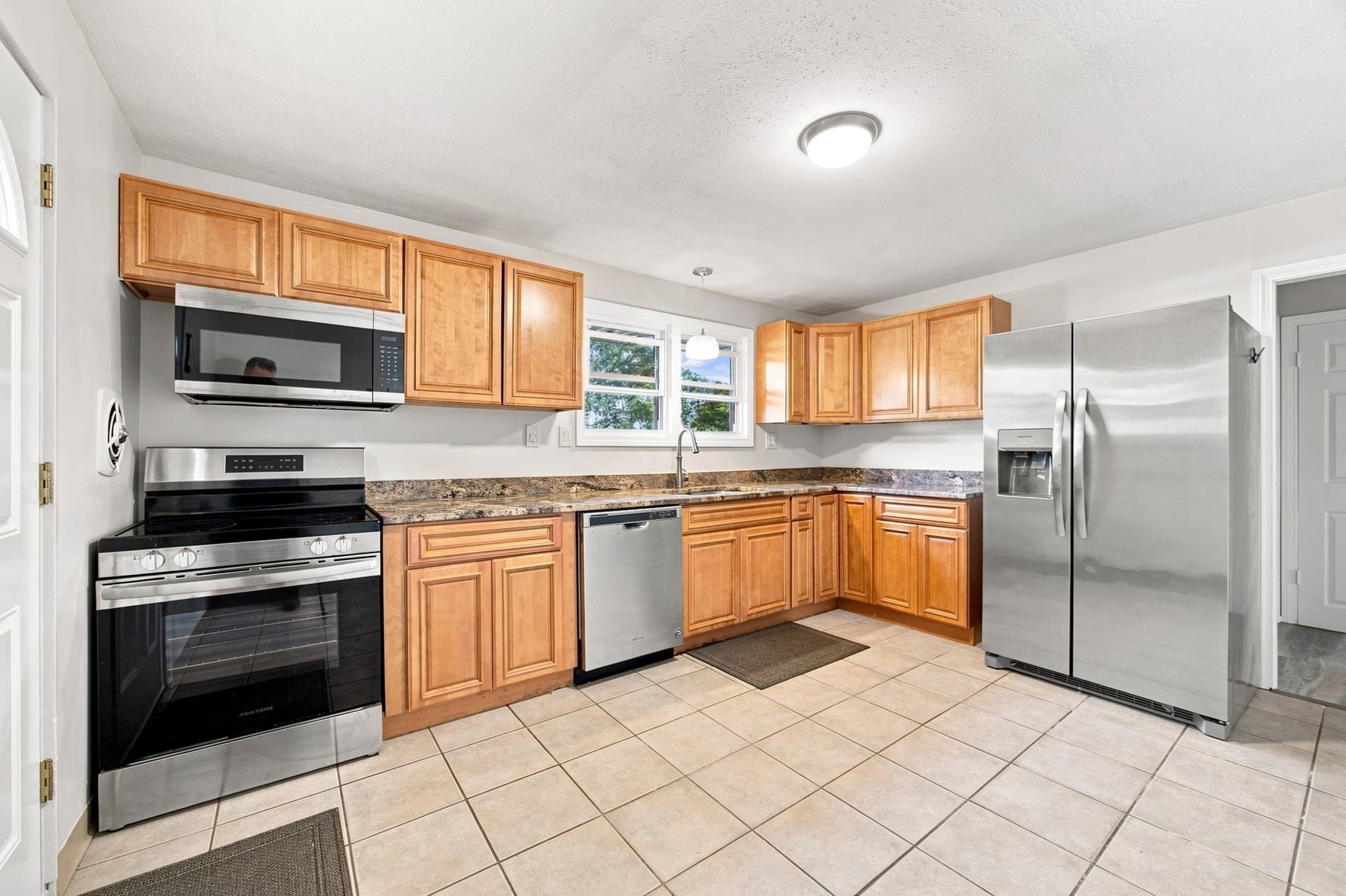 Single Family Residence at 96 Shady Brook Lane, Springfield MA 01118, Springfield, photo 2 of 27