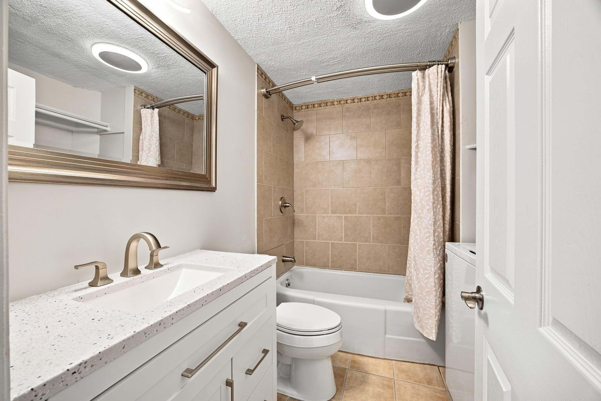 Single Family Residence at 96 Shady Brook Lane, Springfield MA 01118, Springfield, photo 18 of 27