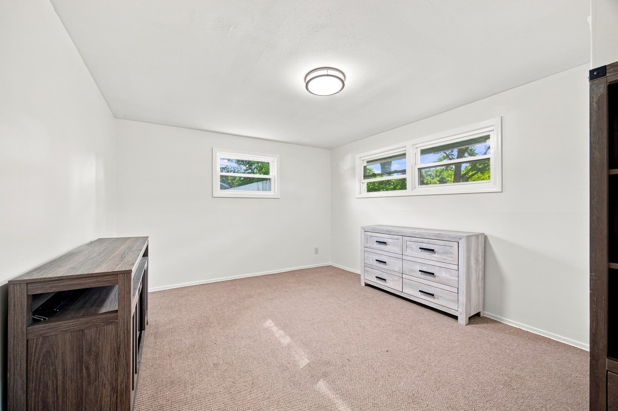 Single Family Residence at 96 Shady Brook Lane, Springfield MA 01118, Springfield, photo 11 of 27