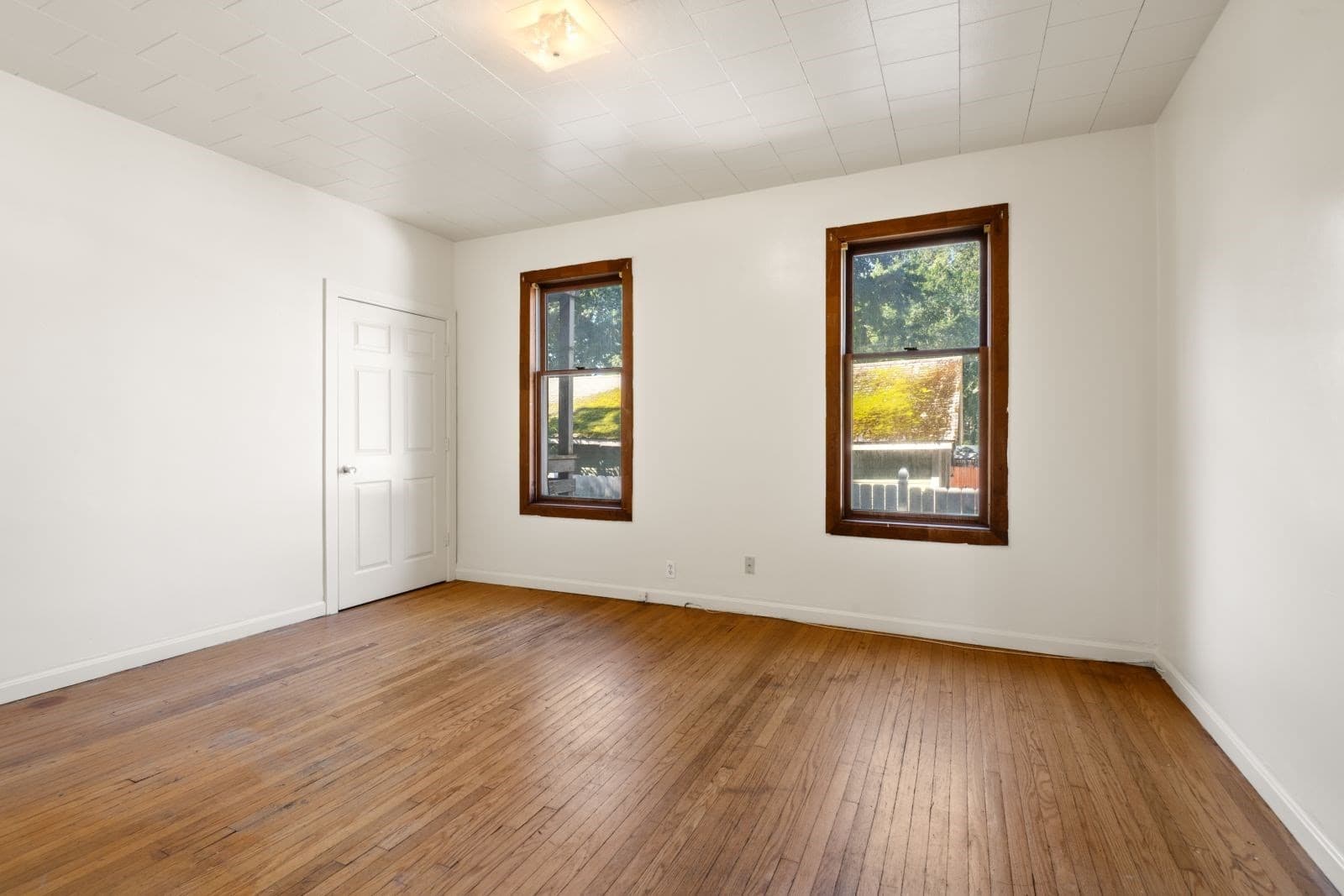 3 Family - 3 Units Up/Down at 197 Blue Hills Pkwy, Milton MA 02186, photo 6 of 28