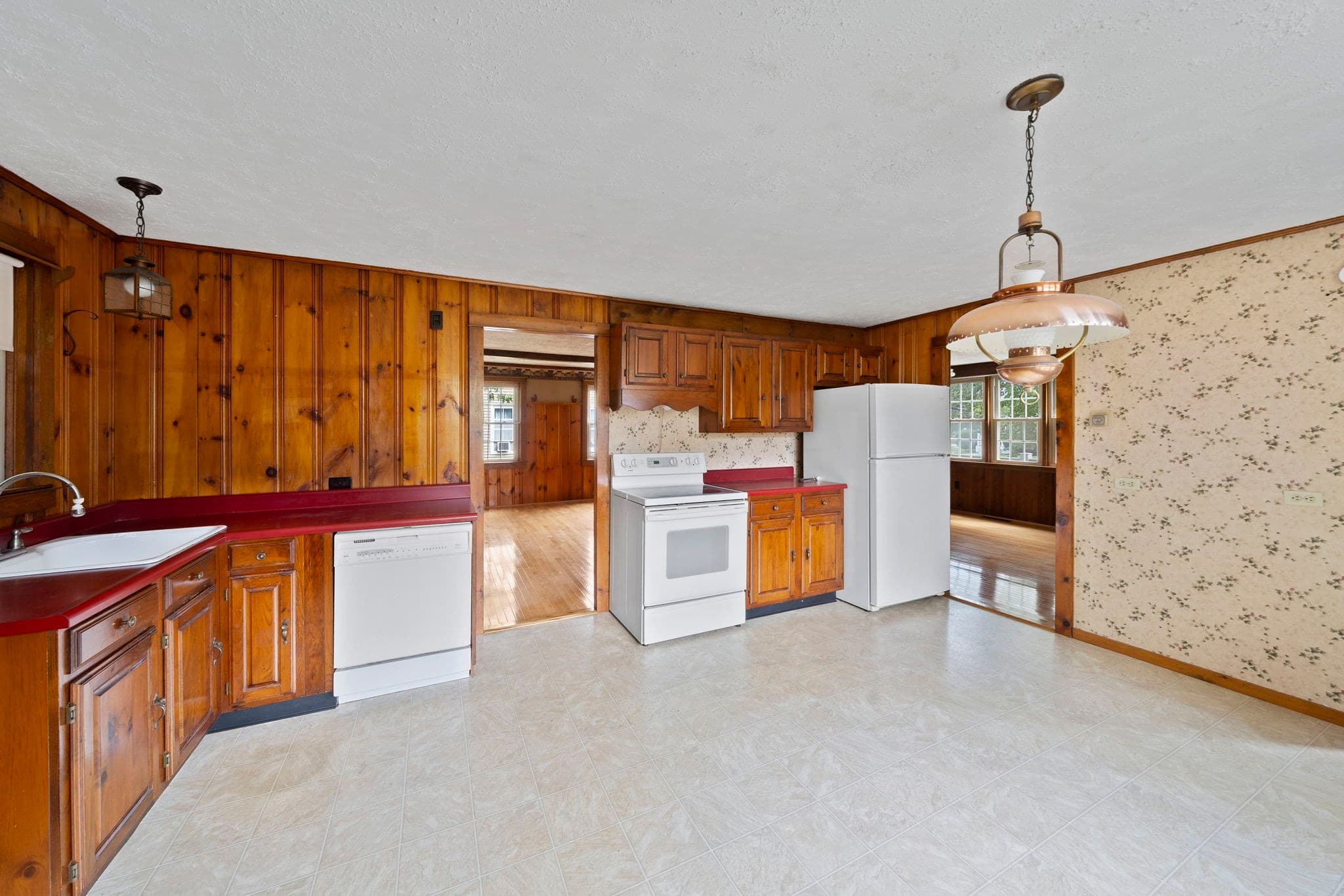 Single Family Residence at 109 West Water St, Rockland MA 02370, Rockland, photo 3 of 38