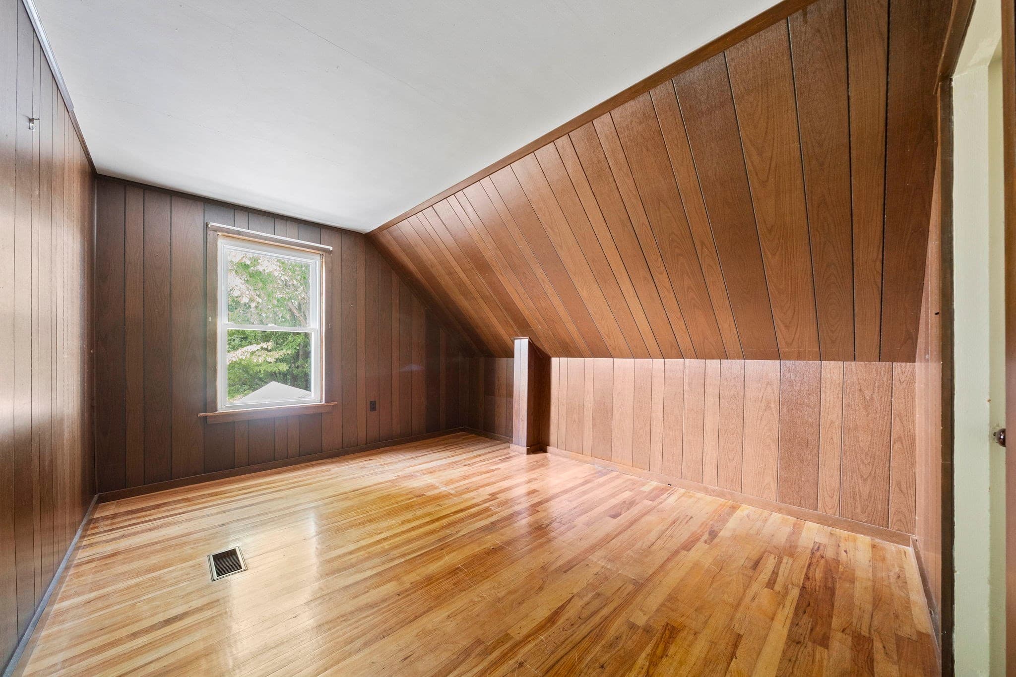 Single Family Residence at 109 West Water St, Rockland MA 02370, Rockland, photo 20 of 38