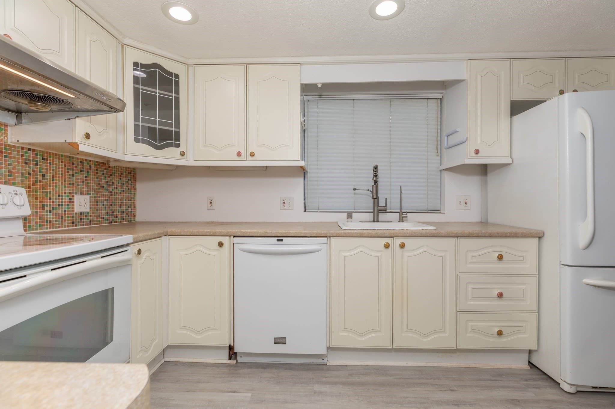 Condominium at 22 Old Stone Way # 22, Weymouth MA 02189, photo 17 of 38