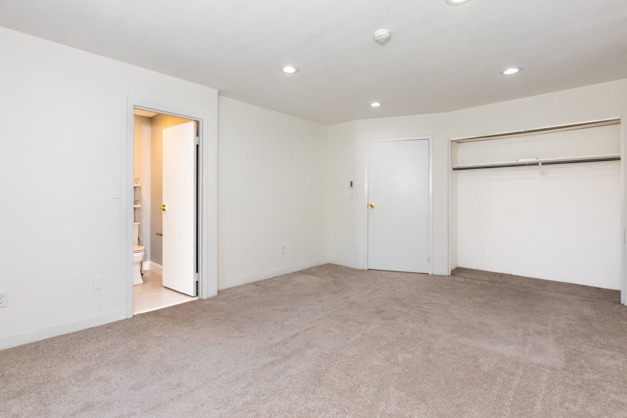 Condominium at 22 Old Stone Way # 22, Weymouth MA 02189, photo 28 of 38