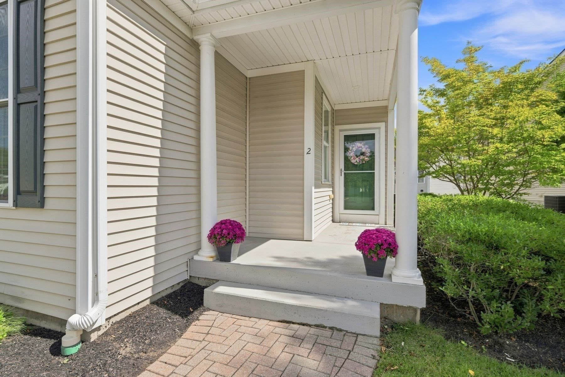 Condominium at 2 Pimpernel Cir # 25, Georgetown MA 01833, Georgetown, photo 3 of 35