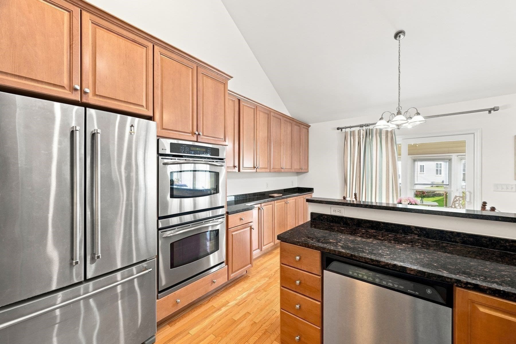 Condominium at 2 Pimpernel Cir # 25, Georgetown MA 01833, Georgetown, photo 20 of 35