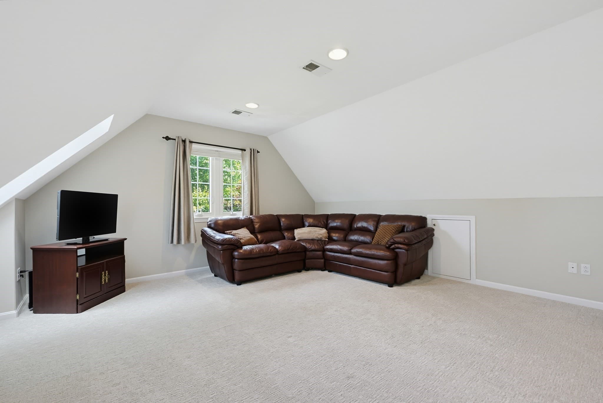 Single Family Residence at 23 High Ridge Circle, Franklin MA 02038, Franklin, photo 20 of 42