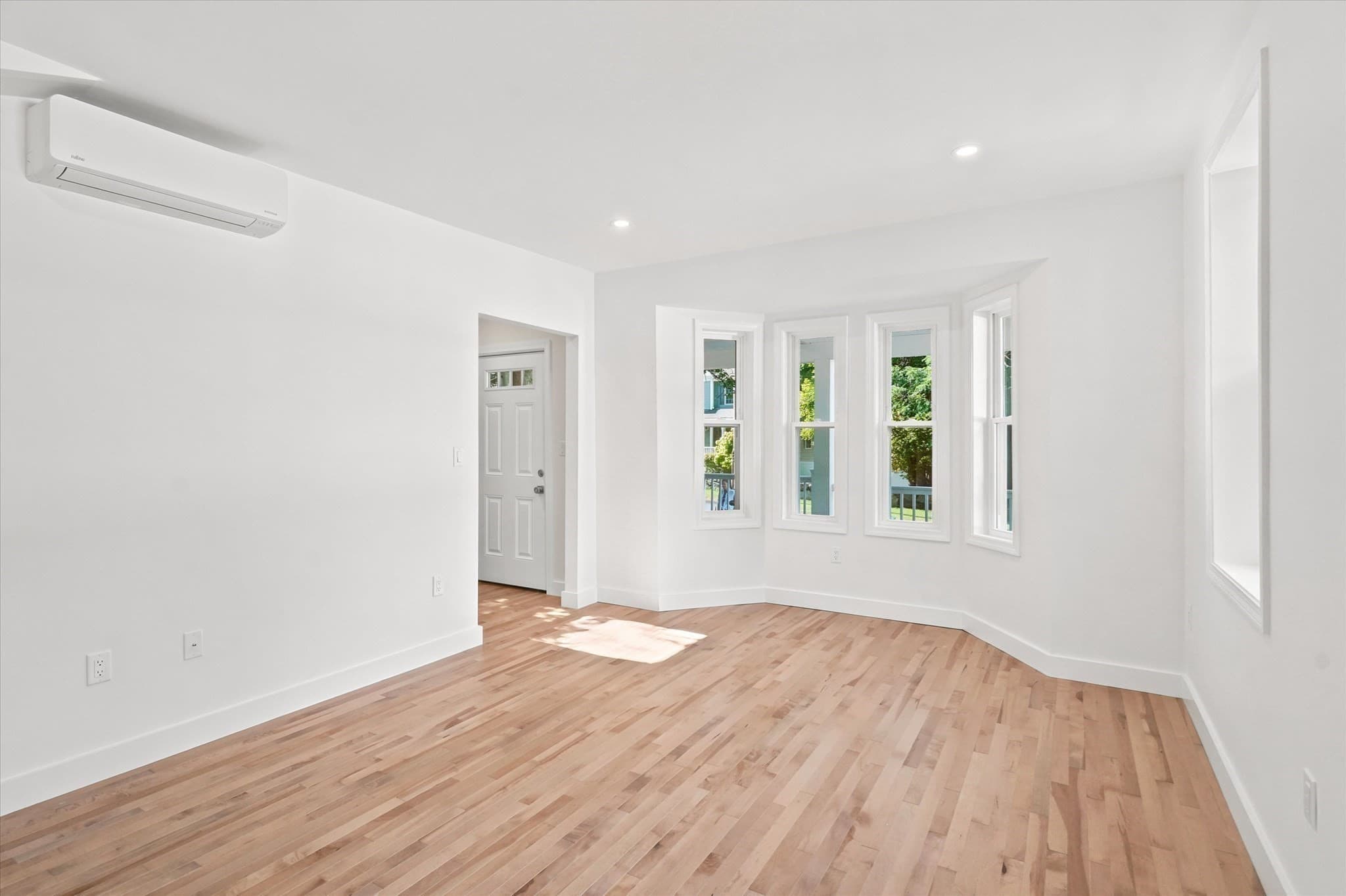 Single Family Residence at 8 Wilmington Road, Burlington MA 01803, Burlington, photo 13 of 42