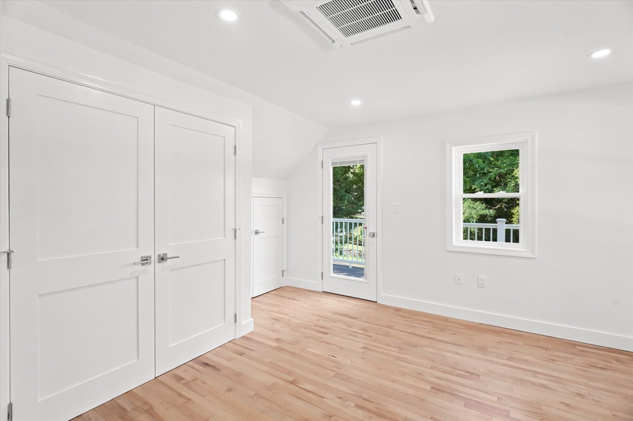 Single Family Residence at 8 Wilmington Road, Burlington MA 01803, Burlington, photo 21 of 42