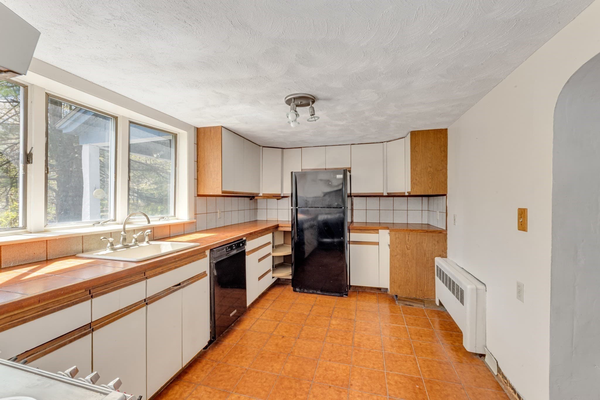 Single Family Residence at 193 Haverhill Street, North Reading MA 01864, North Reading, photo 4 of 37