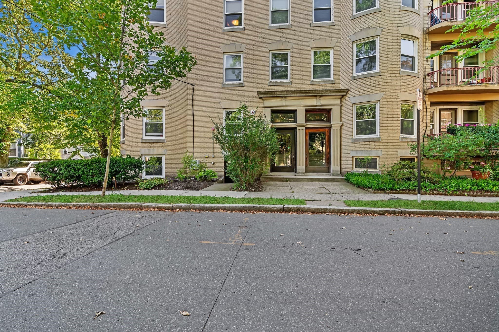 Condominium at 97 Fuller St # 4, Brookline MA 02446, Brookline, photo 13 of 28