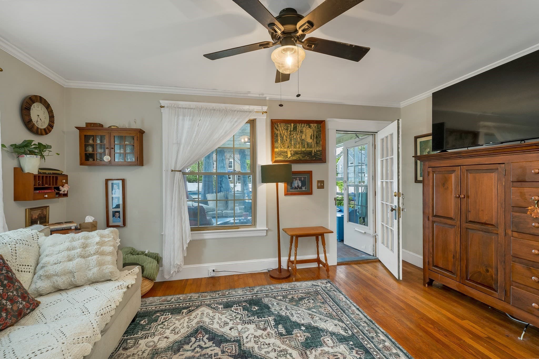 Single Family Residence at 5 Grant St, Chelmsford MA 01863, Chelmsford, photo 12 of 41
