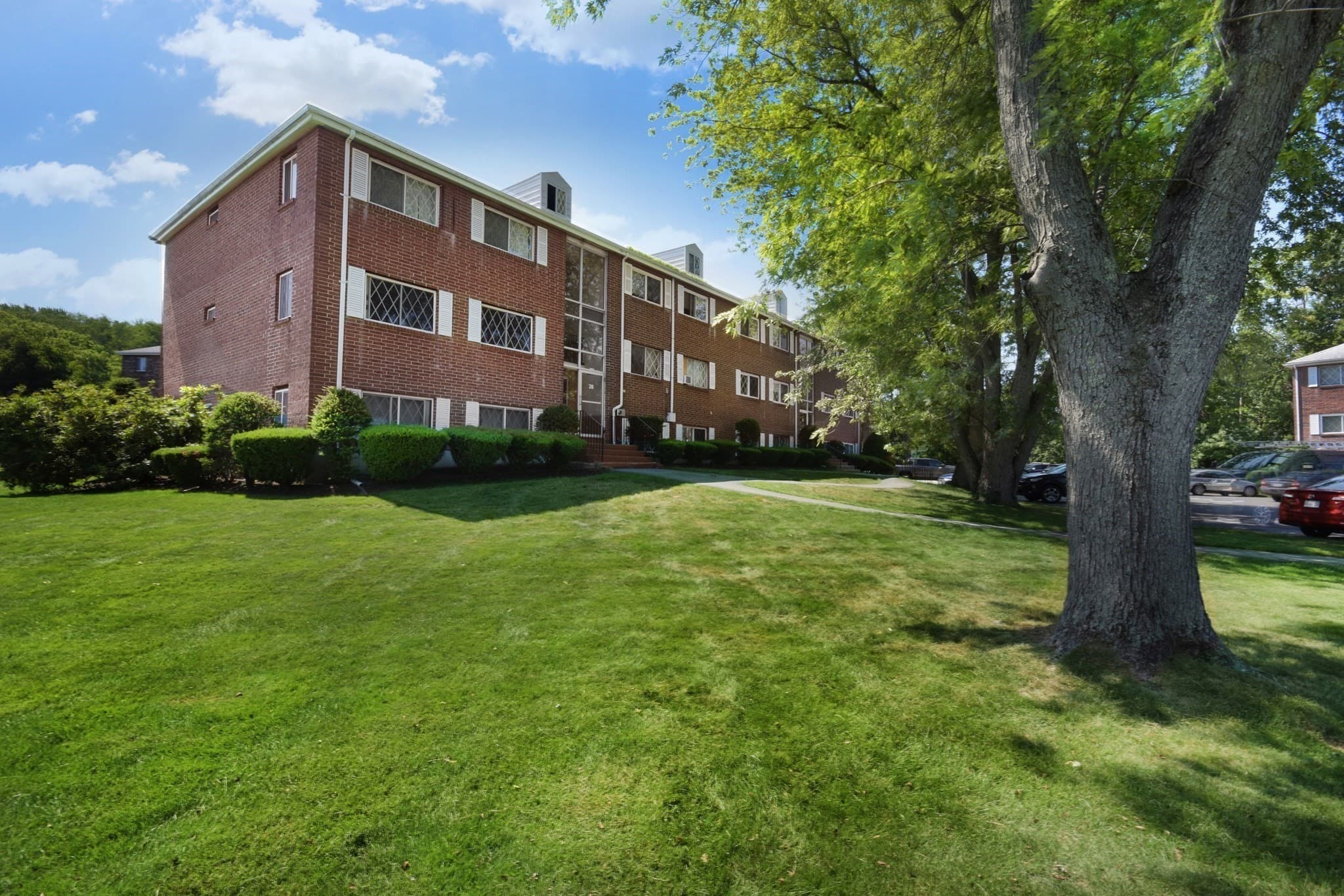 Condominium at 30 Fernview Ave # 6, North Andover MA 01845, North Andover, photo 2 of 33