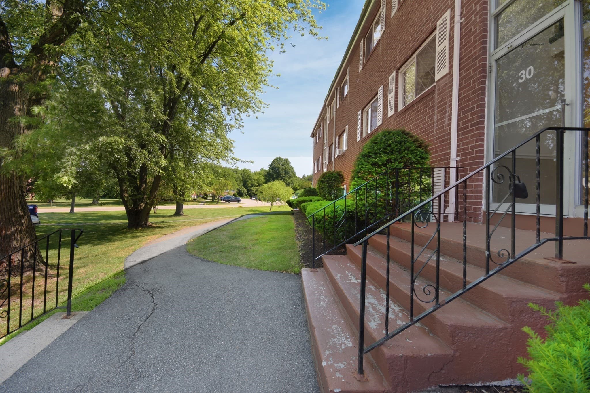 Condominium at 30 Fernview Ave # 6, North Andover MA 01845, North Andover, photo 3 of 33
