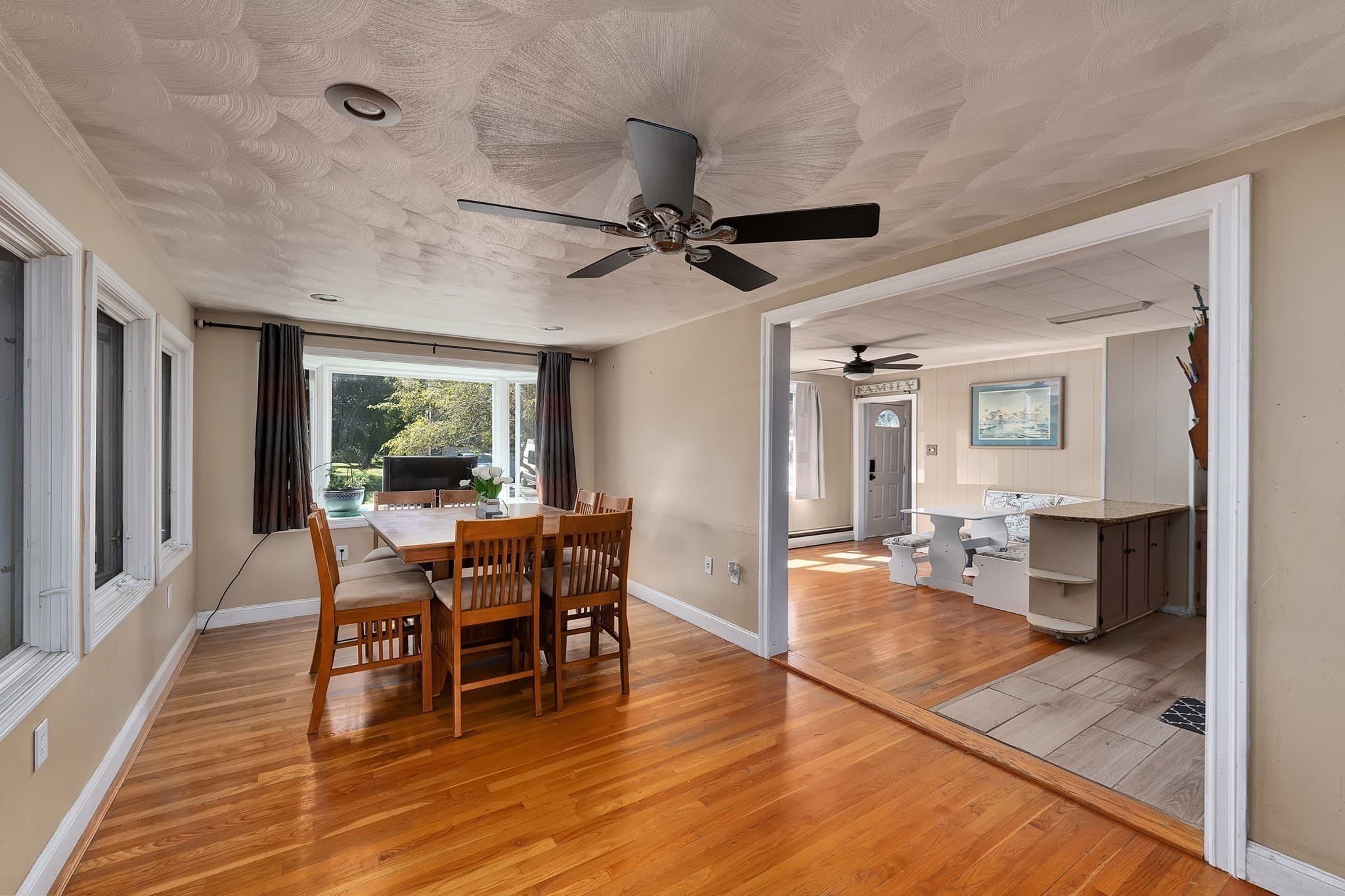 Single Family Residence at 37 Riverdale Ave, Haverhill MA 01835, Haverhill, photo 8 of 33