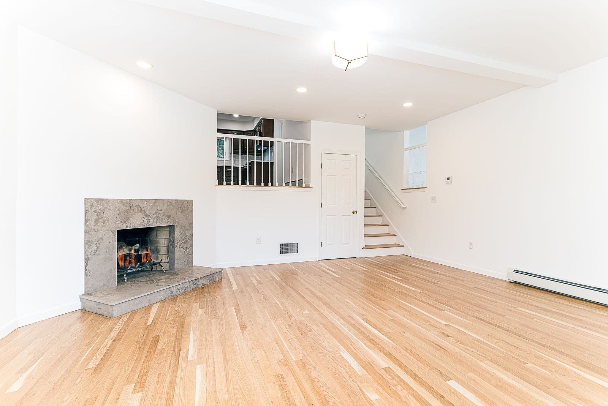 Condominium at 29 Oak Knoll Dr. # 29, North Attleboro MA 02760, North Attleboro, photo 5 of 40