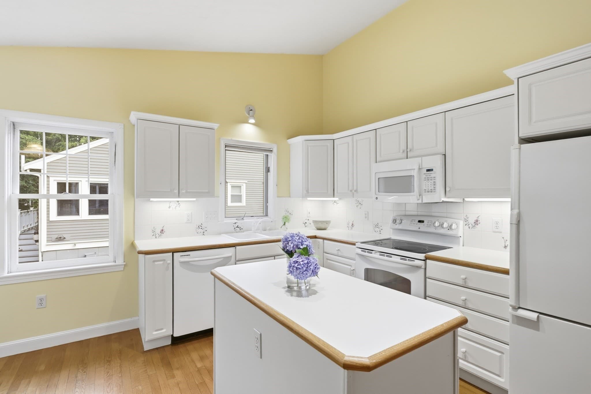 Condominium at 111 Stow Rd # 111, Boxborough MA 01775, Boxborough, photo 4 of 24