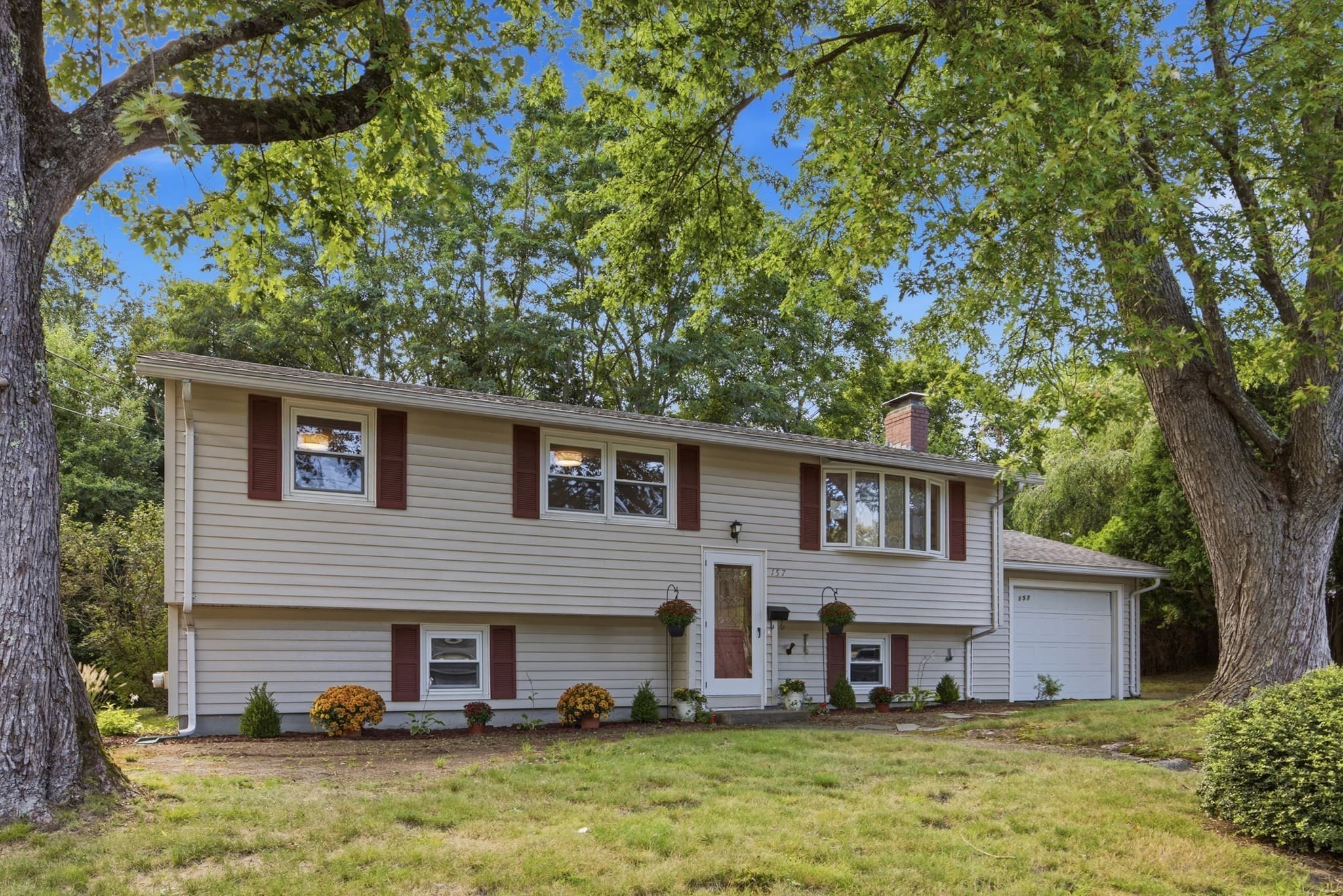 Single Family Residence at 157 Marks St, Rockland MA 02370, Rockland, photo 2 of 42