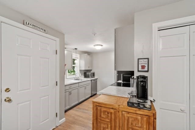 Condominium at 30 Sycamore Drive # 30, Leominster MA 01453, Leominster, photo 3 of 18