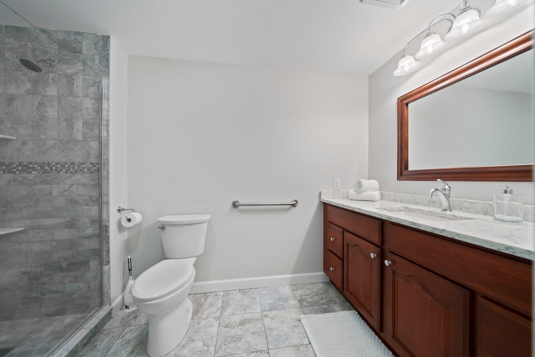 Condominium at 100 Parks St # 27, Duxbury MA 02332, Duxbury, photo 13 of 35