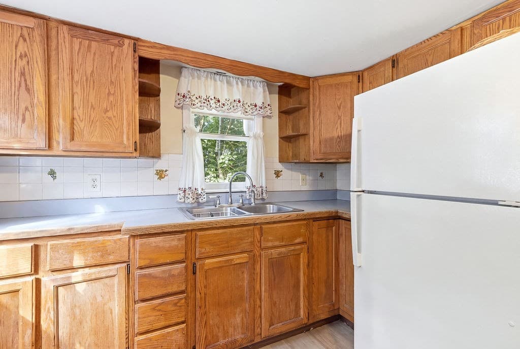 Single Family Residence at 15 Samoset Street, Weymouth MA 02190, Weymouth, photo 10 of 32