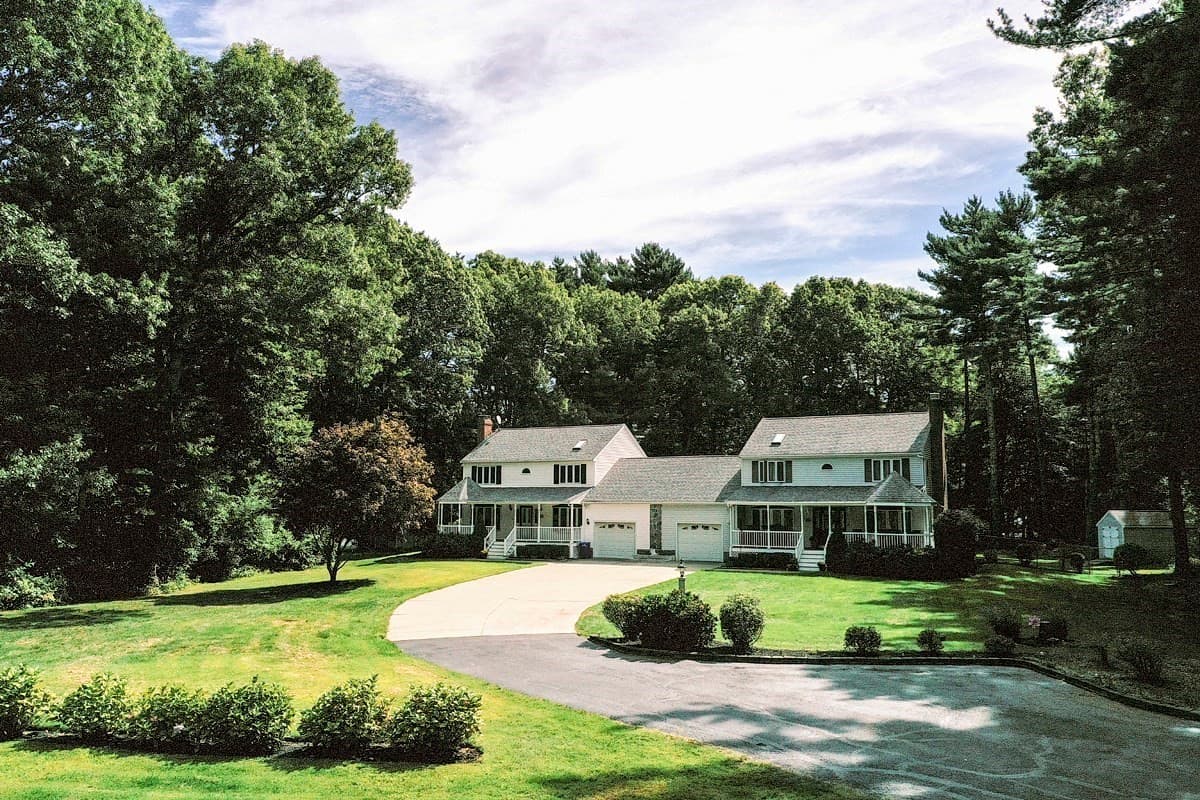226 County Rd, Freetown MA 02717
