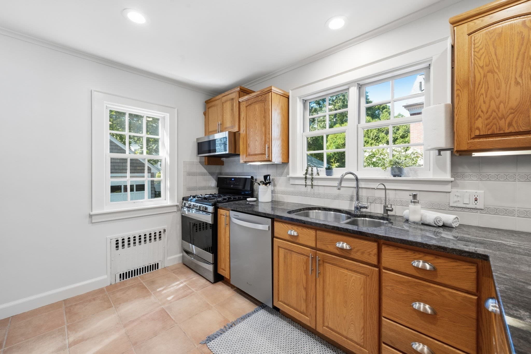 Single Family Residence at 30 Chatham Rd, Longmeadow MA 01106, Longmeadow, photo 13 of 42