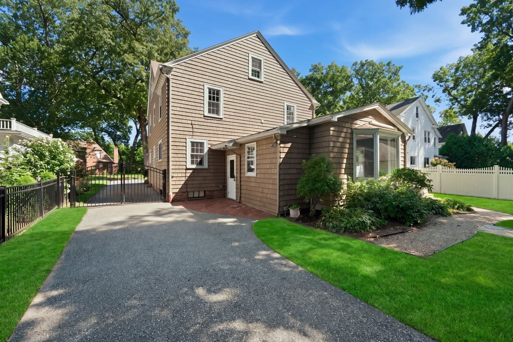 Single Family Residence at 30 Chatham Rd, Longmeadow MA 01106, Longmeadow, photo 37 of 42