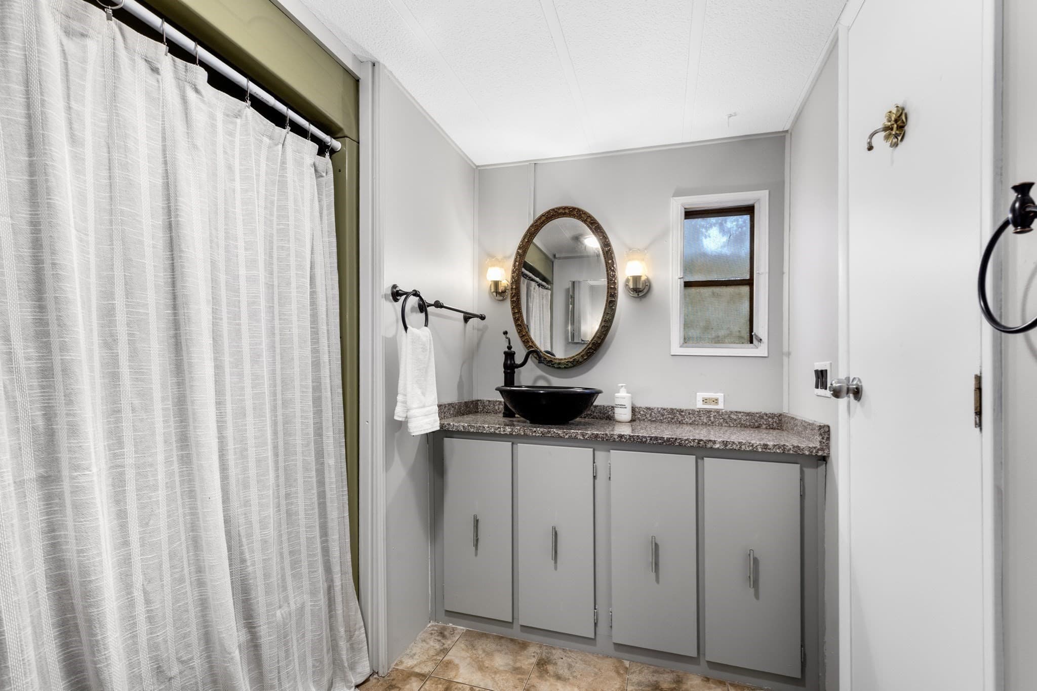 Mobile Home at 71 Maplewood Dr, Halifax MA 02338, Halifax, photo 16 of 27