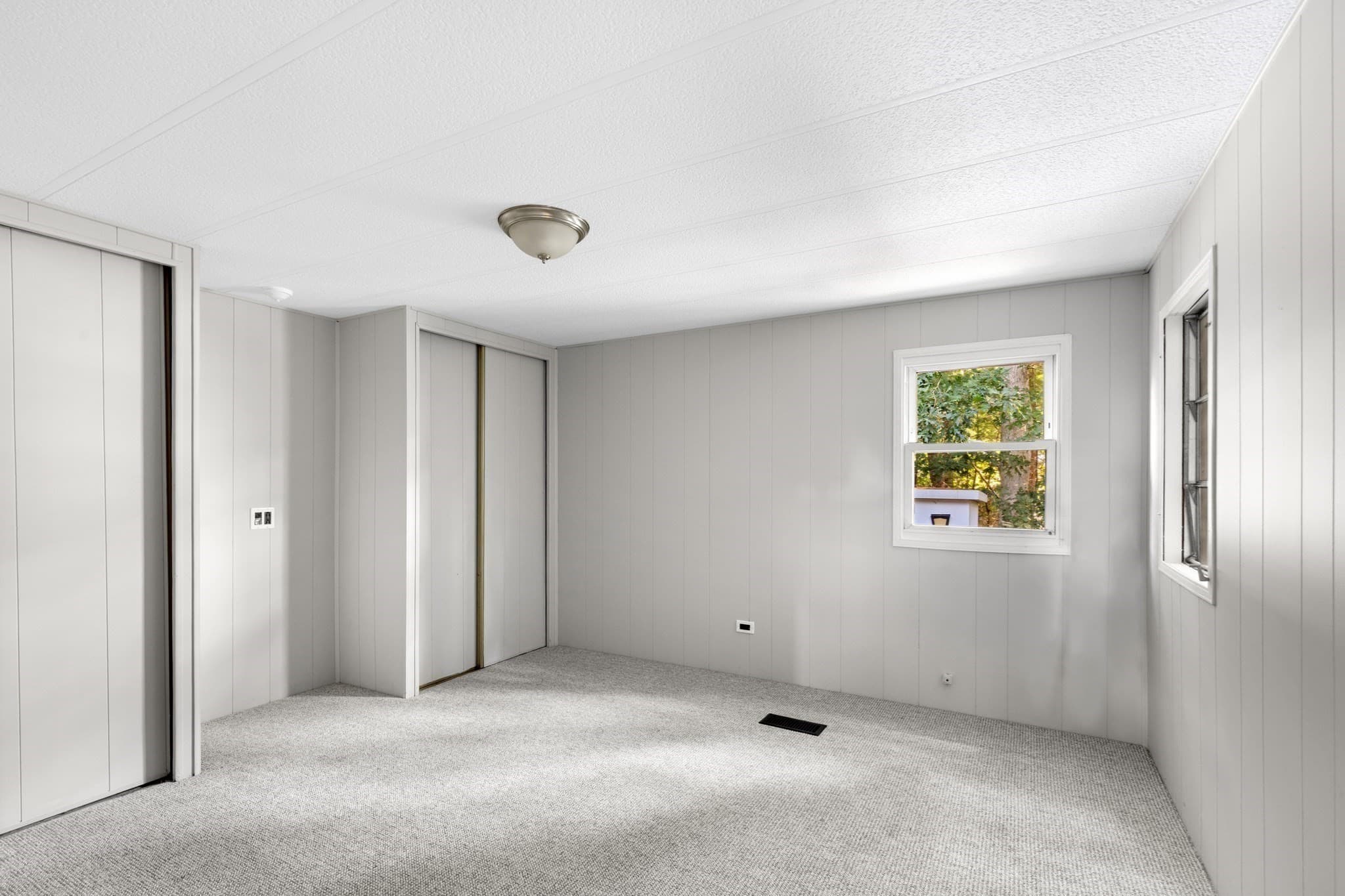 Mobile Home at 71 Maplewood Dr, Halifax MA 02338, Halifax, photo 14 of 27