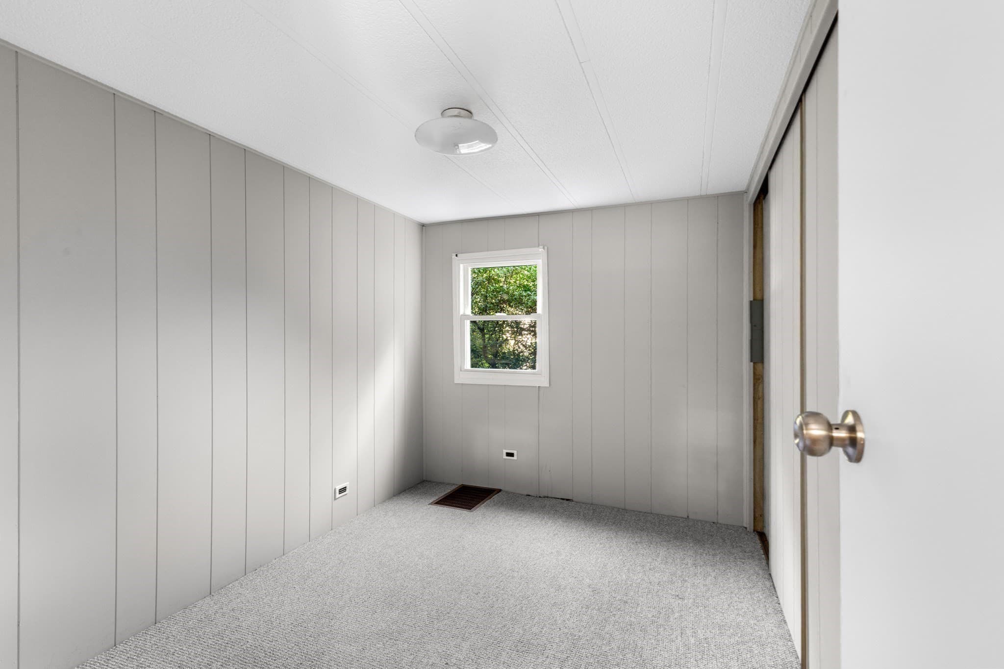 Mobile Home at 71 Maplewood Dr, Halifax MA 02338, Halifax, photo 19 of 27