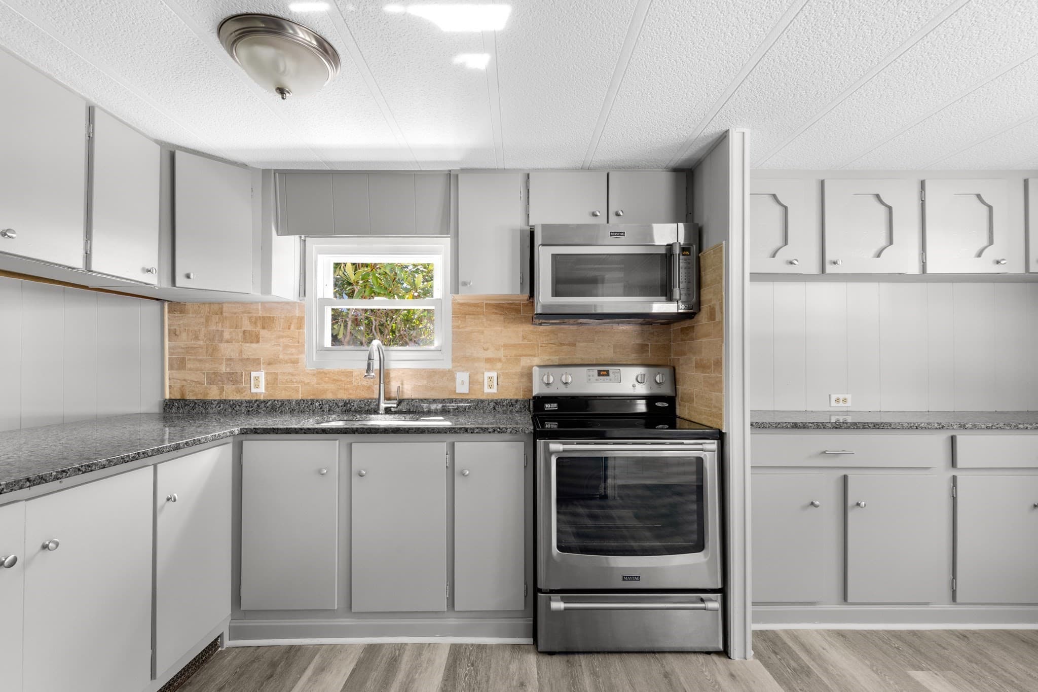 Mobile Home at 71 Maplewood Dr, Halifax MA 02338, Halifax, photo 8 of 27