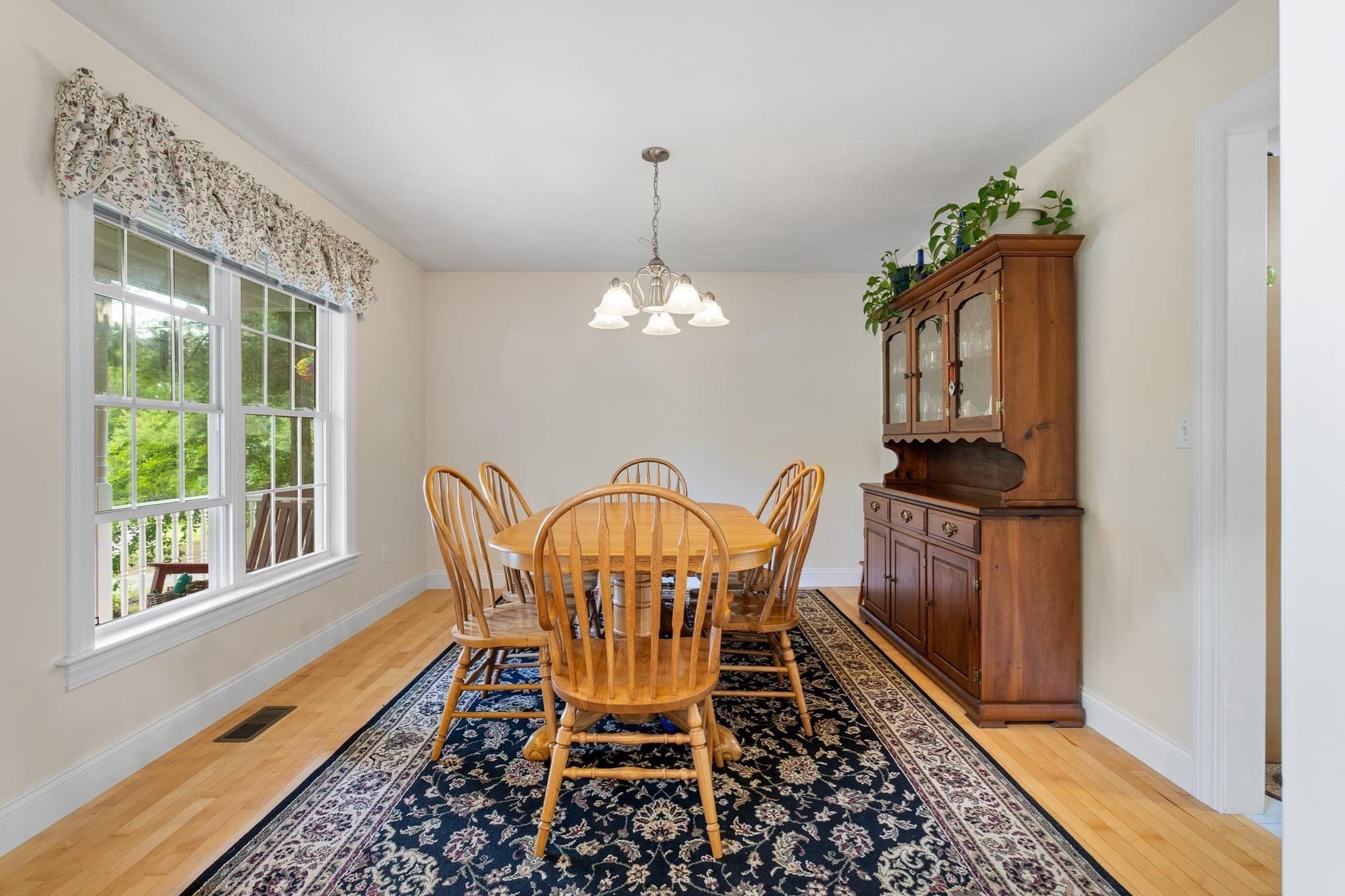 Single Family Residence at 27 Tannery Rd., Sturbridge MA 01518, Sturbridge, photo 6 of 42