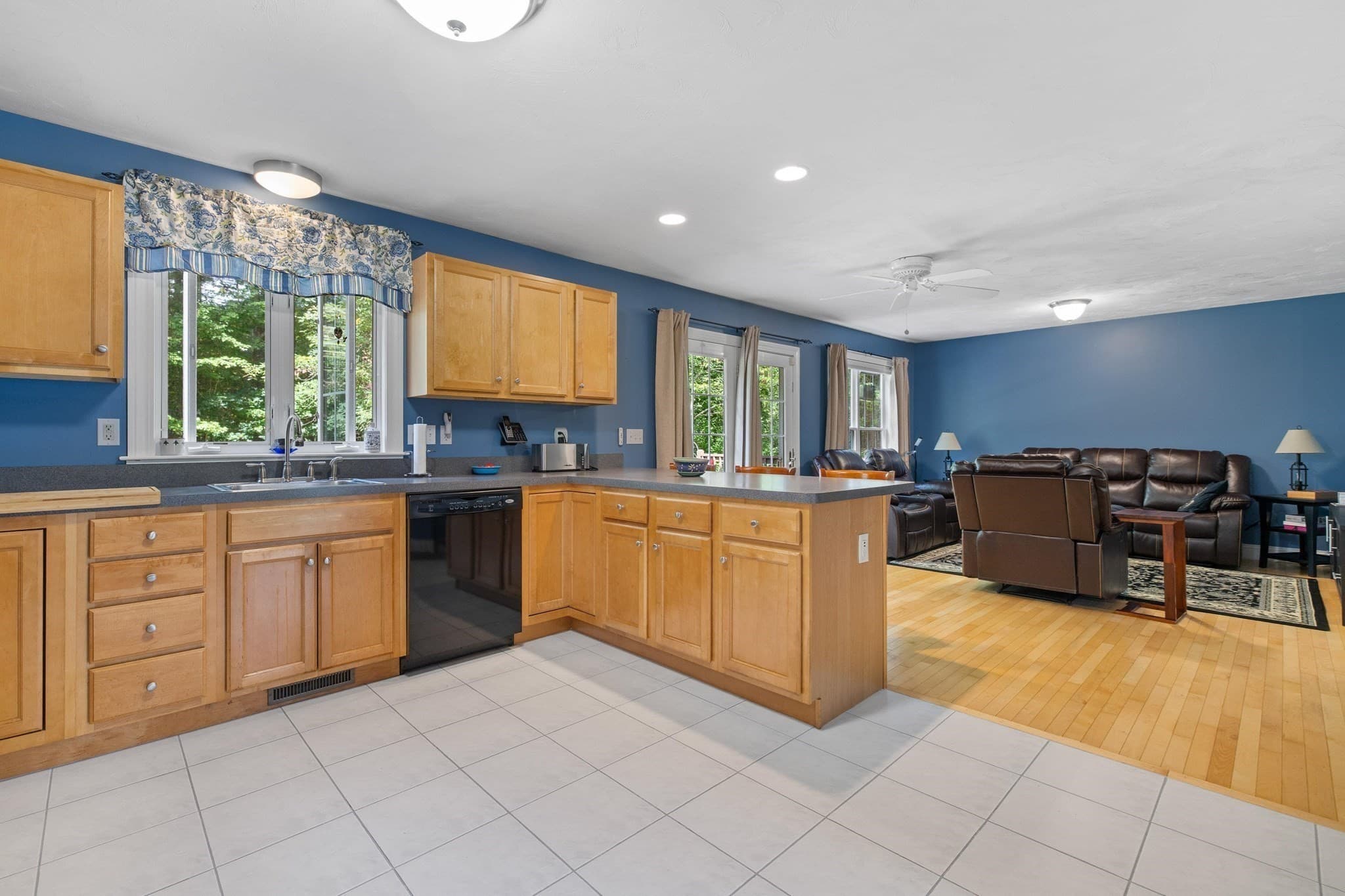Single Family Residence at 27 Tannery Rd., Sturbridge MA 01518, Sturbridge, photo 16 of 42