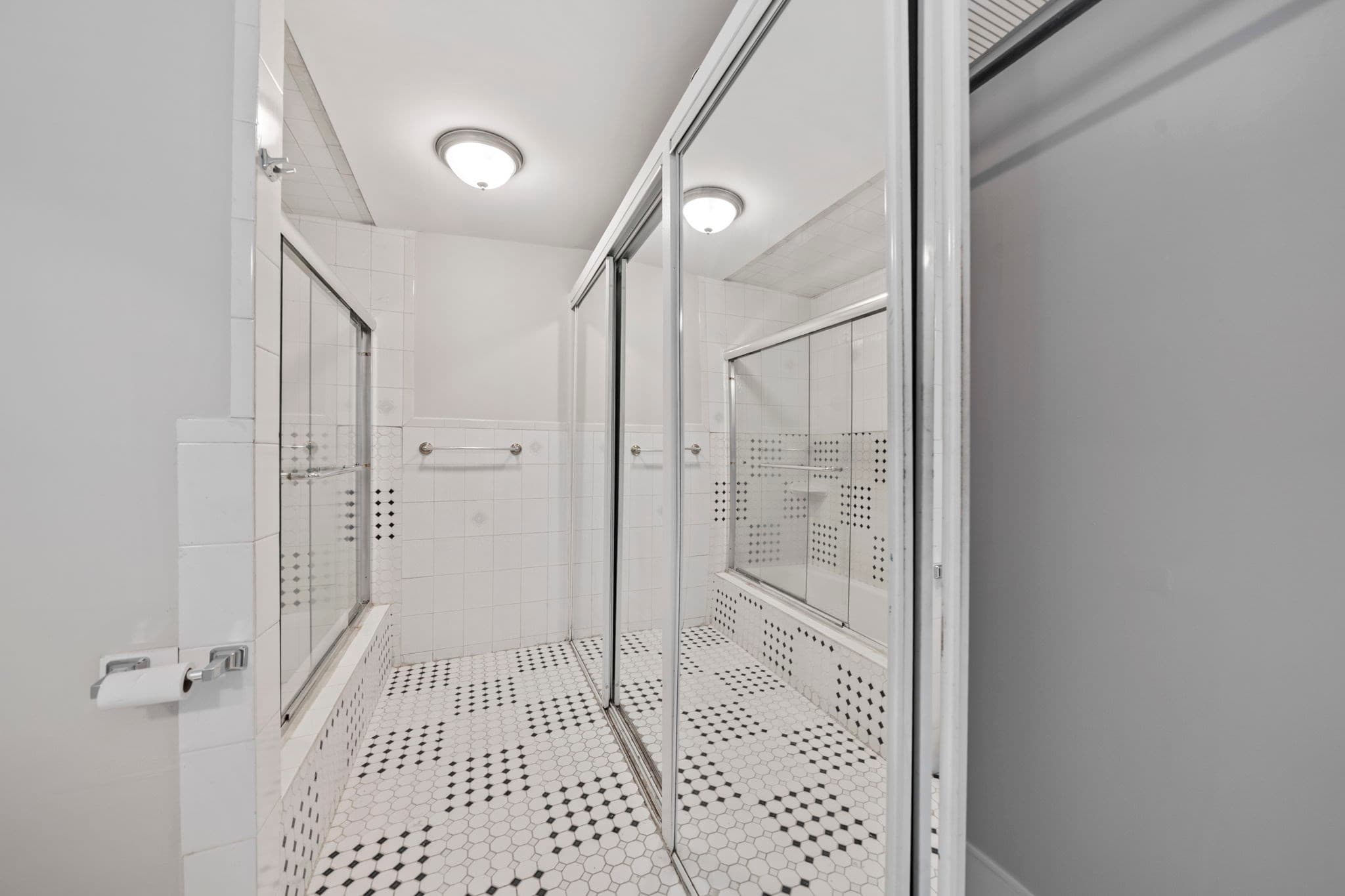 Single Family Residence at 84 Blue Hills Parkway, Milton MA 02186, Milton, photo 17 of 35