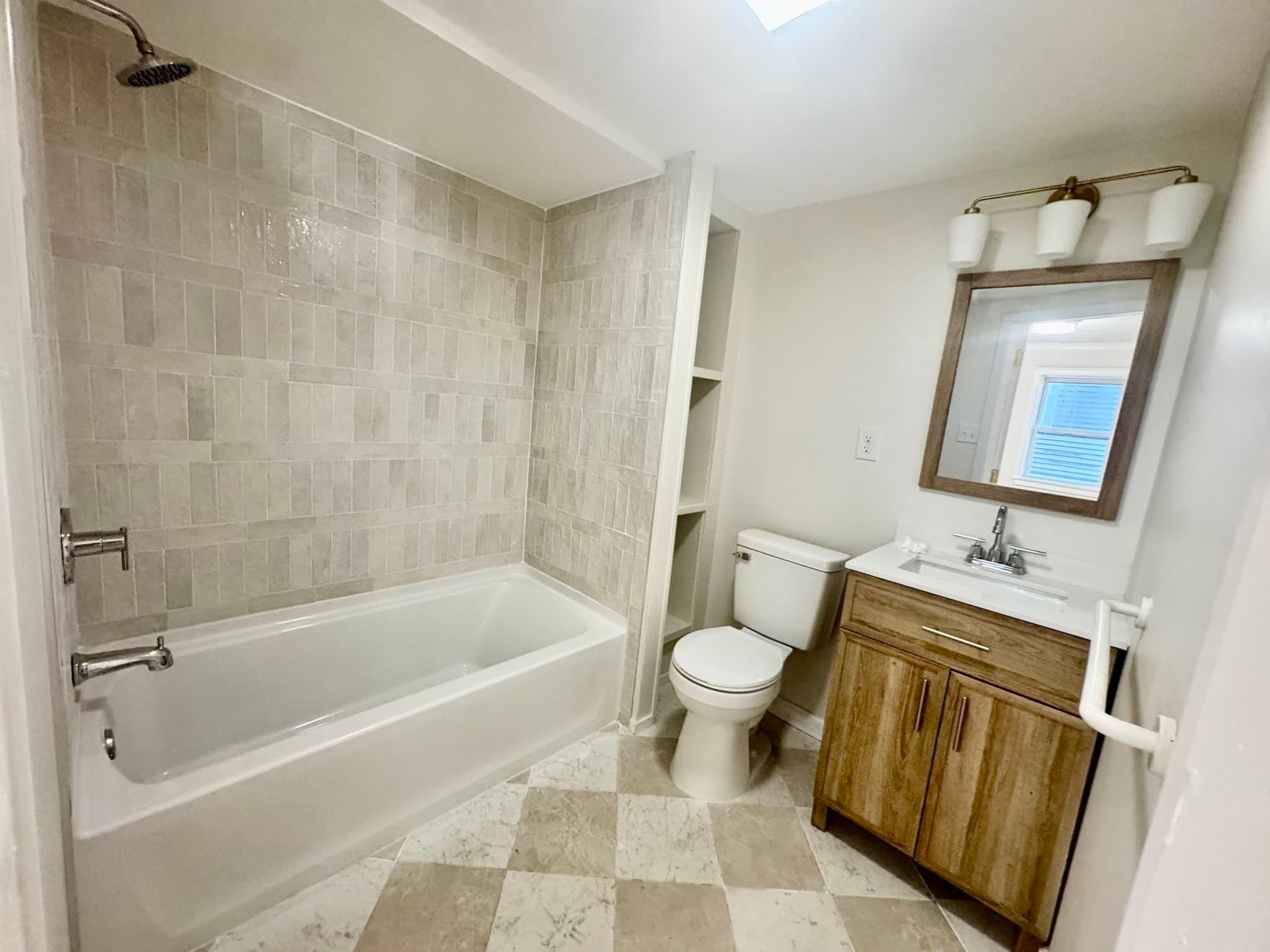 Single Family Residence at 18 Hurley Ave, Dracut MA 01826, Dracut, photo 7 of 24