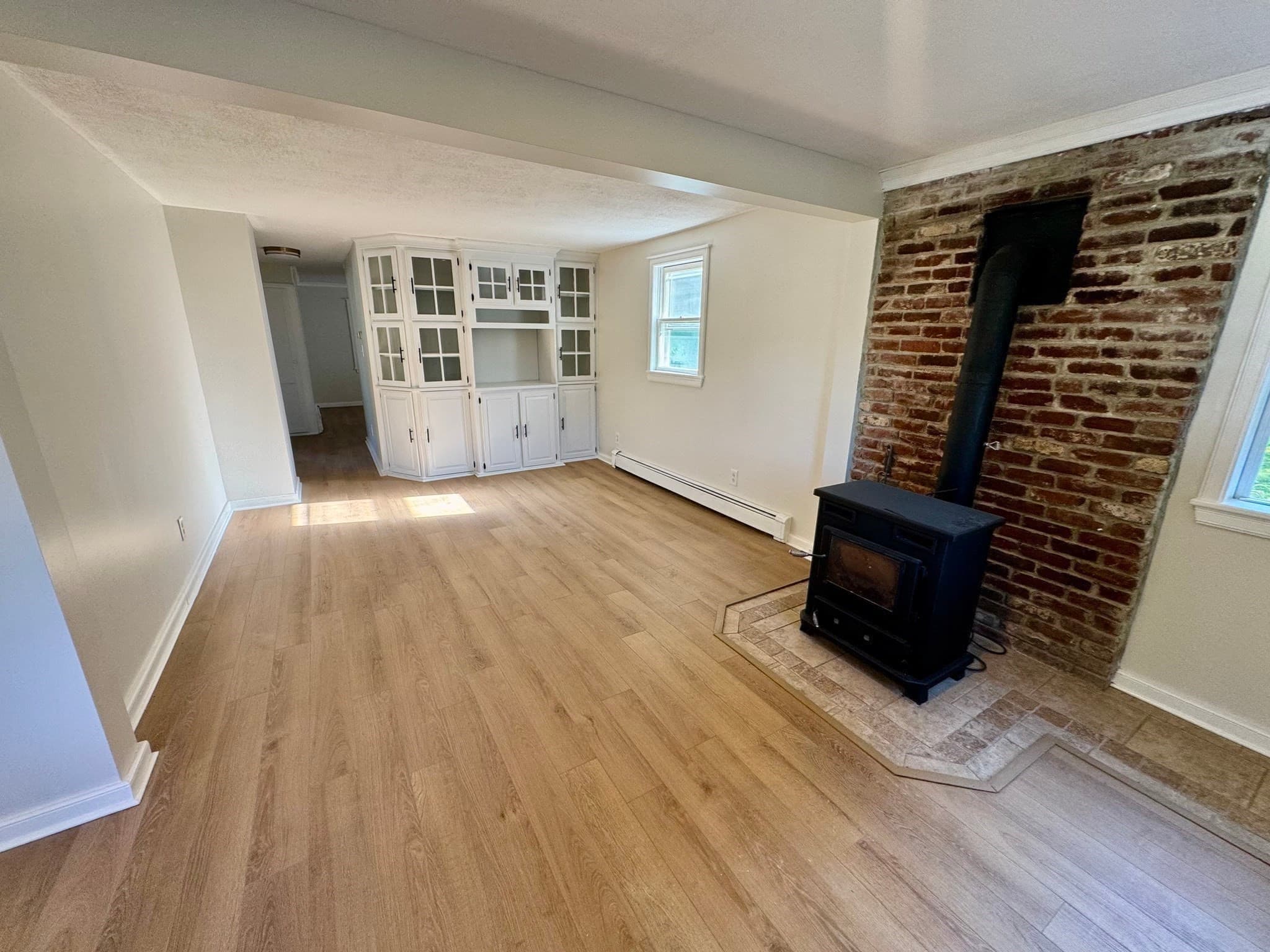 Single Family Residence at 18 Hurley Ave, Dracut MA 01826, Dracut, photo 9 of 24