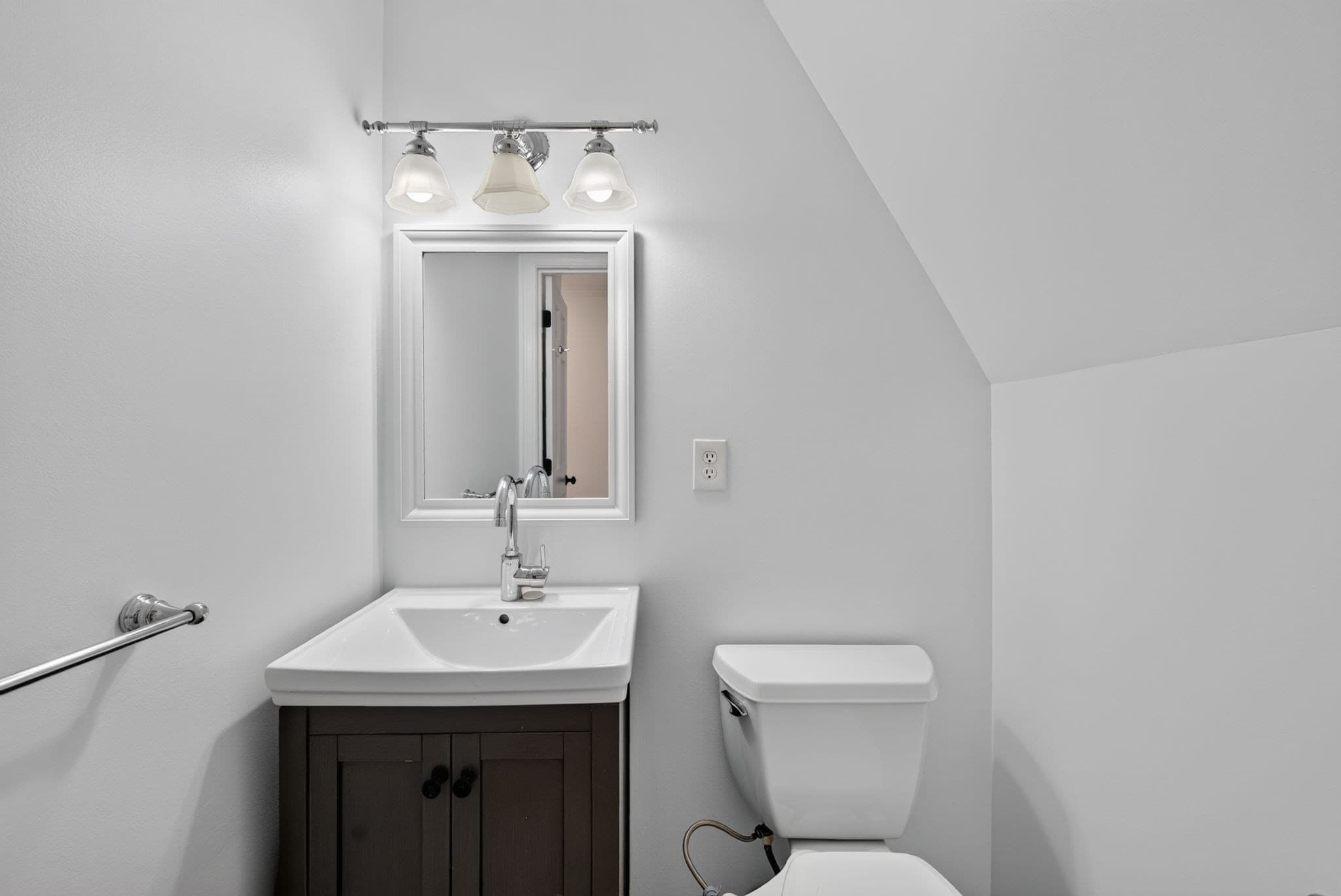 Condominium at 28 Admirals Way # 28, Chelsea MA 02150, Chelsea, photo 23 of 27