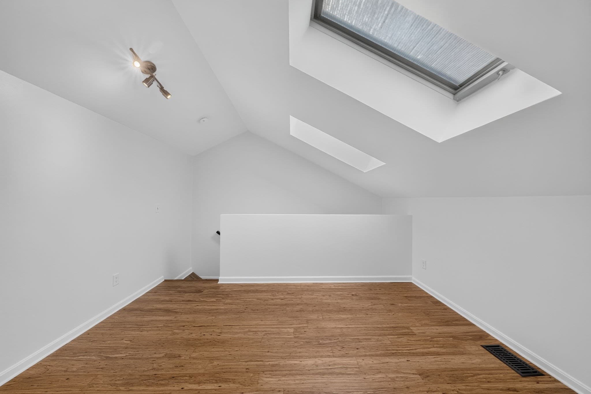 Condominium at 28 Admirals Way # 28, Chelsea MA 02150, Chelsea, photo 19 of 27